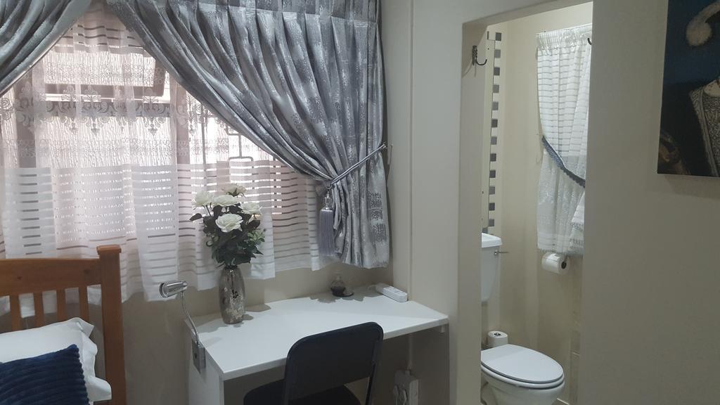 Kings Halt Hotell Bloemfontein Exteriör bild