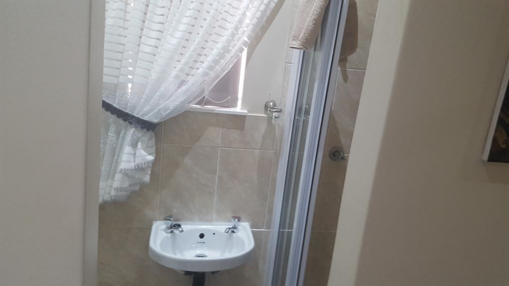 Kings Halt Hotell Bloemfontein Exteriör bild
